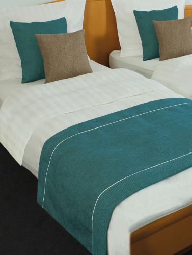 Dibella second Hand Bettbezug 135x200 cm Lindau Light weiß 27mm Streifensatin Blockstreifen gut gebrauchte Bettwäsche Hotelwäsche